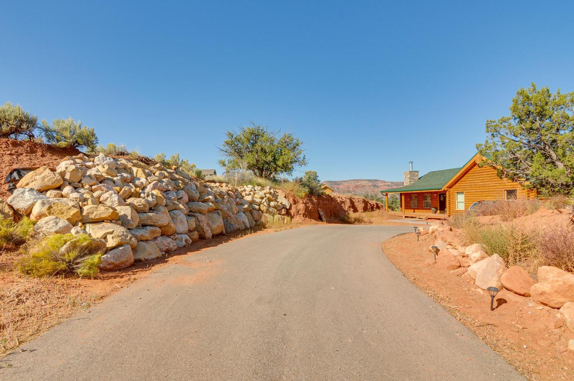 The Cliffrose Cabin - Hike, Relax, Explore! Kanab Bagian luar foto